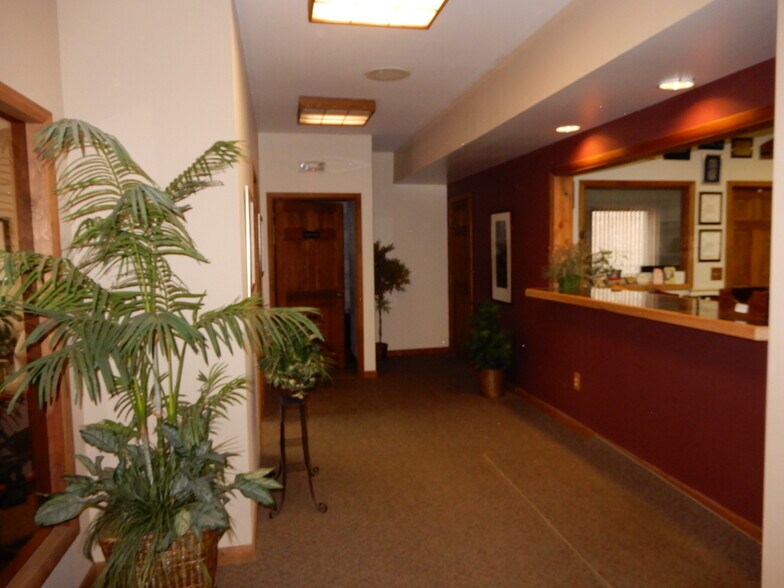 More Photos Of 440 Third Ave, Watervliet Office For Sale