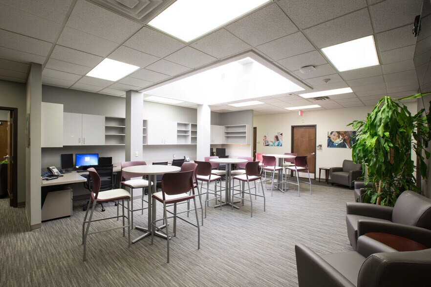 More Photos Of 1439 Kensington Ave, Buffalo Unknown For Lease