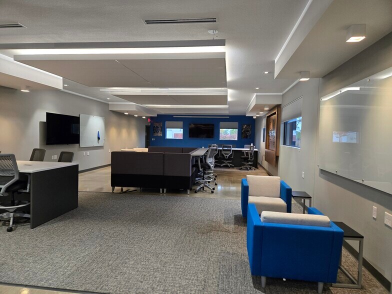 More Photos Of 3305 MN-60, Faribault Office For Sale