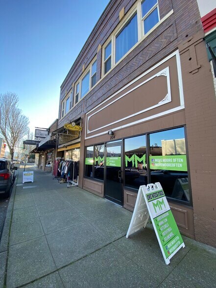 More Photos Of 204 S Meridian, Puyallup Apartments For Sale