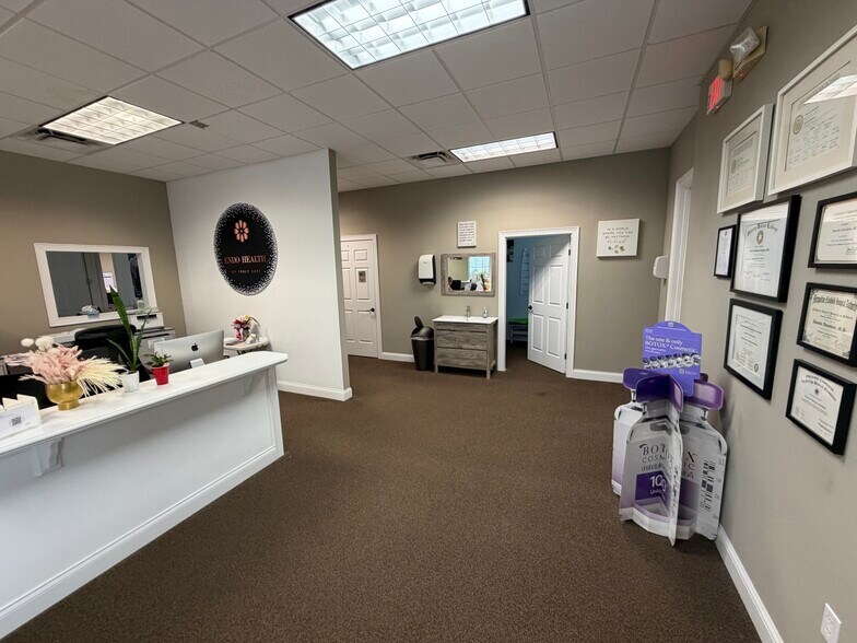 More Photos Of 5460-5466 Village Dr, Rockledge Unknown For Lease