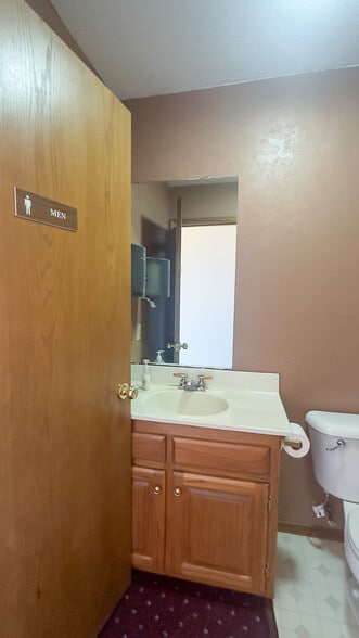 More Photos Of 907 N Oklahoma St, Tryon Religious Facility For Sale