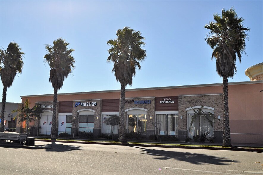 More Photos Of 1117 S Oxnard Blvd, Oxnard Bank For Lease