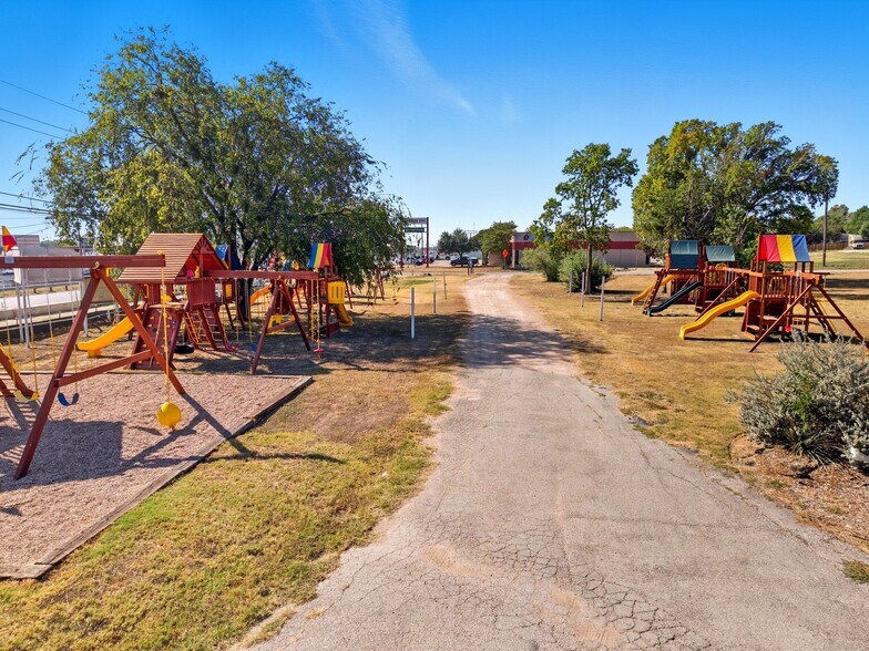 More Photos Of 15524 N Interstate 35, Austin Land For Sale