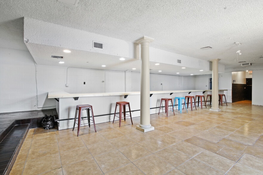 More Photos Of 1902 S Standard Ave, Santa Ana Medical For Lease