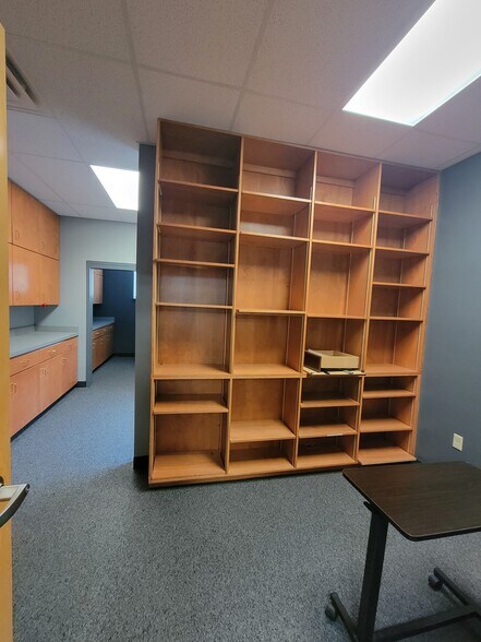 More Photos Of 1288 S Governors Ave, Dover Medical For Lease