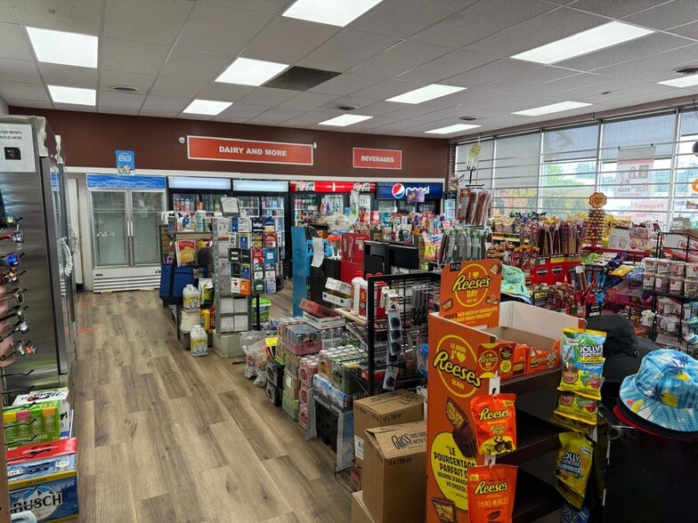 More Photos Of 20962 Dalton Rd, Georgina Storefront For Sale