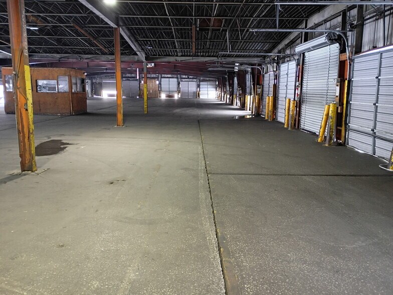 More Photos Of 11740 Dixie Hwy, Birch Run Truck Terminal For Lease
