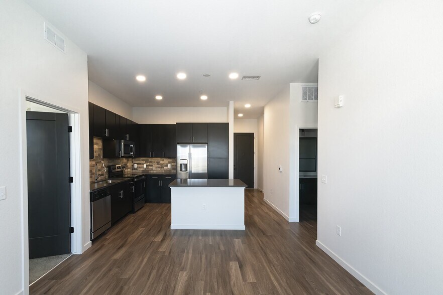 More Photos Of 270 E Flatiron Crossing Dr, Broomfield Apartments For Lease