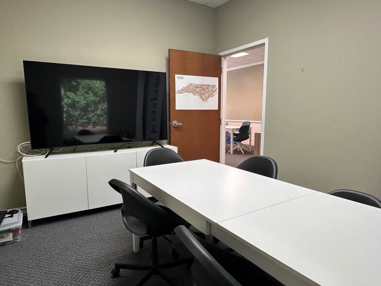 More Photos Of 3721 Lynn Rd, Raleigh Unknown For Lease