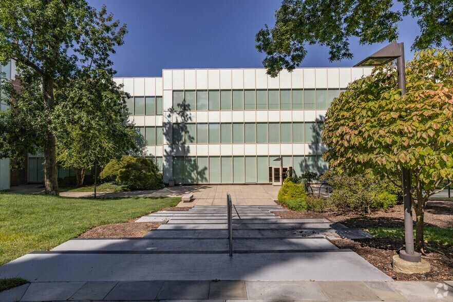 More Photos Of 120 Long Ridge Rd, Stamford Office For Lease