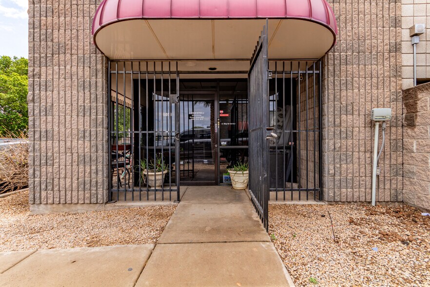 More Photos Of 6016 N 57th Ave, Glendale Warehouse For Sale