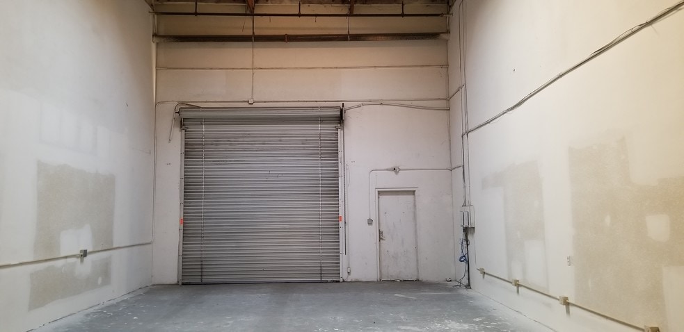 More Photos Of 5100 E La Palma Ave, Anaheim Light Manufacturing For Lease