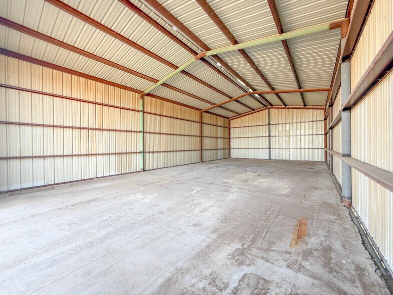 More Photos Of 11730 Highway 152, Pampa Warehouse For Sale