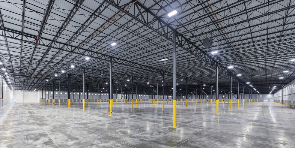 More Photos Of 6411 N Eldridge Pky, Houston Warehouse For Lease