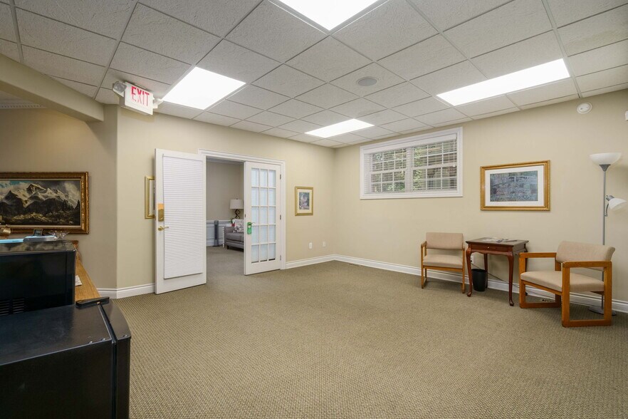 More Photos Of 206 E Liberty St, Milford Office For Sale