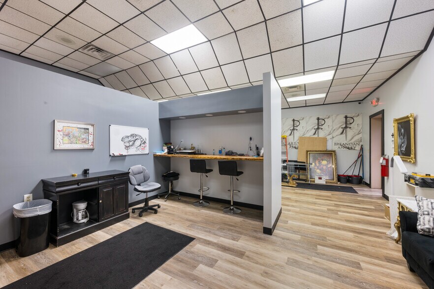 More Photos Of 651 Wyoming Ave, Kingston Freestanding For Lease