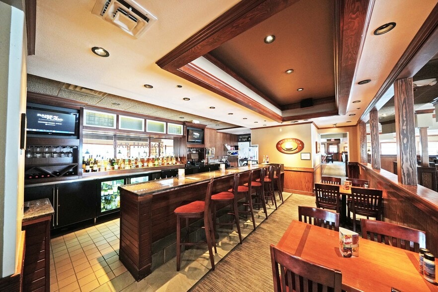 More Photos Of 905 N 1st St, Yakima Restaurant For Sale