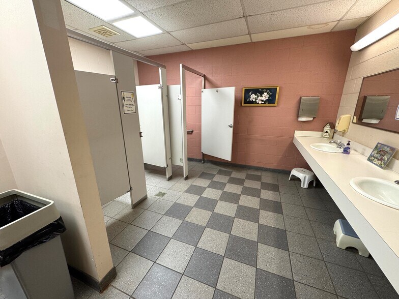 More Photos Of 3715 Bright Star Rd, Douglasville Religious Facility For Sale