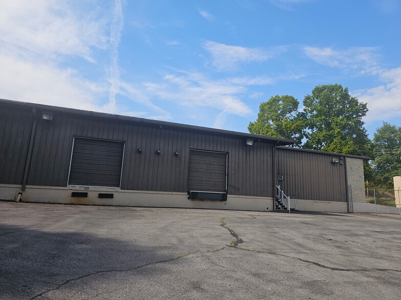 More Photos Of 3111 Hanover Rd, Johnson City Light Manufacturing For Lease