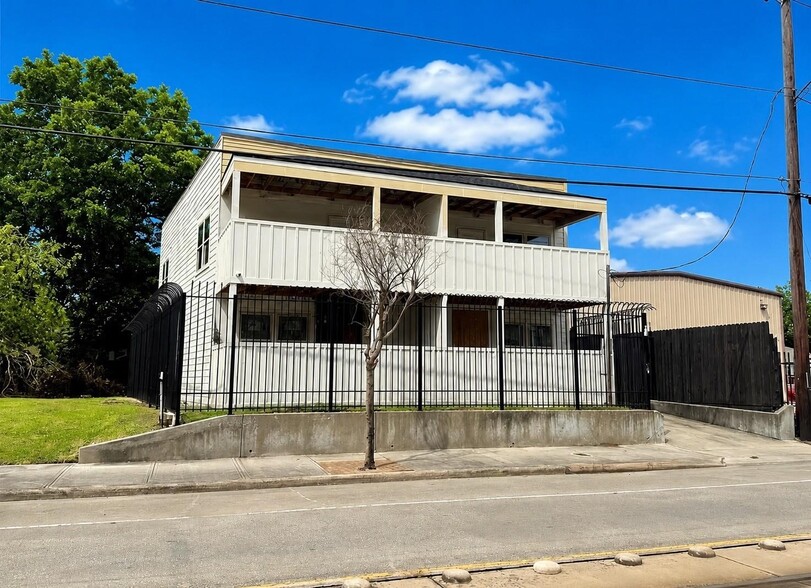 Primary Photo Of 3917 Harrisburg Blvd, Houston Apartments For Sale