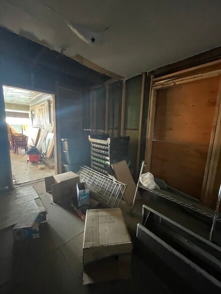 More Photos Of 15 Fourth St, Mc Gill Specialty For Sale