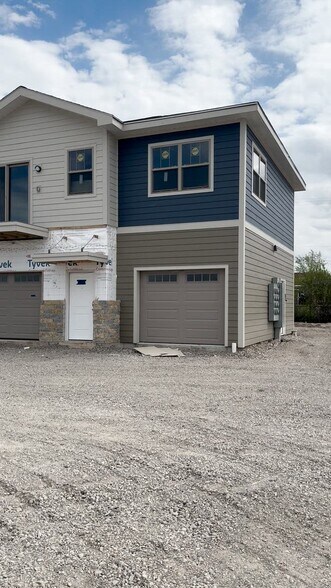 Primary Photo Of 108 th St & Oklahoma Ave ,, West Allis Apartments For Sale