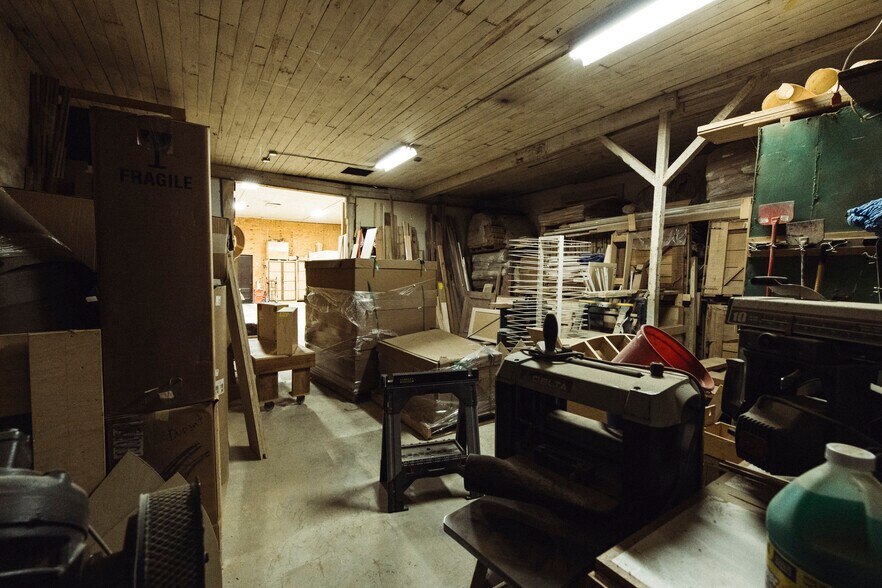 More Photos Of 75 Main St, Maxwell Warehouse For Lease