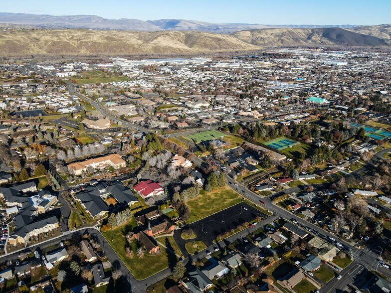 More Photos Of 504 N 40th Ave, Yakima Medical For Sale