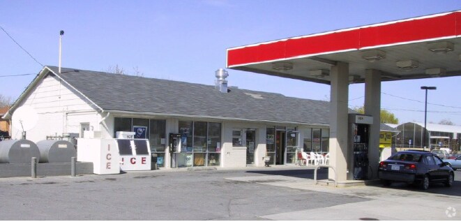 More Photos Of 1709 Berryville Pike, Winchester Service Station For Sale