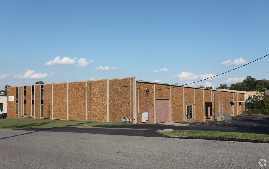 More Photos Of 1869-1877 Elm Tree Dr, Nashville Warehouse For Lease