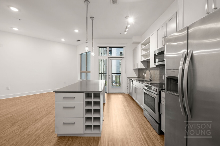 More Photos Of 650 E Brooklyn Village Ave, Charlotte Apartments For Sale