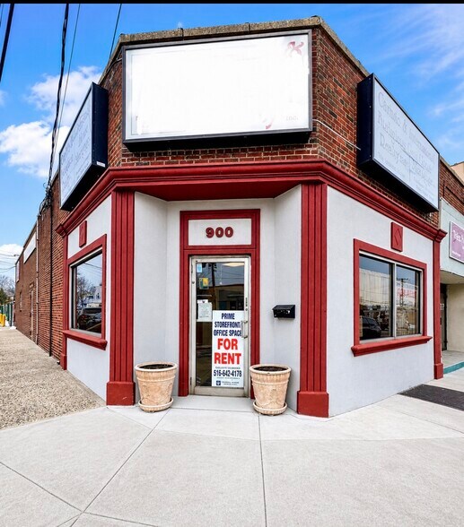 Primary Photo Of 900 Hempstead Tpke, Franklin Square Storefront Retail Office For Lease
