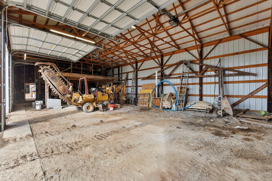 More Photos Of 250 West St, Frohna Office For Sale