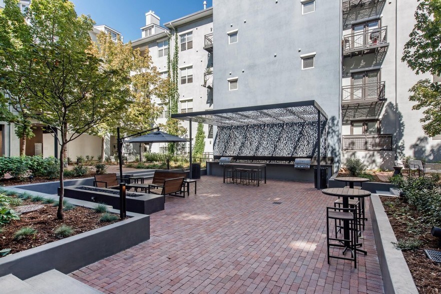 More Photos Of 1950 N Pennsylvania St, Denver Apartments For Lease