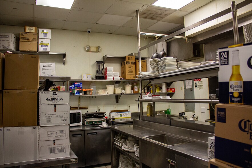 More Photos Of 401 W Atlantic Ave, Delray Beach Storefront Retail Office For Lease