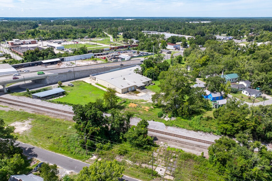 More Photos Of 908 W Hill Ave, Valdosta Warehouse For Sale