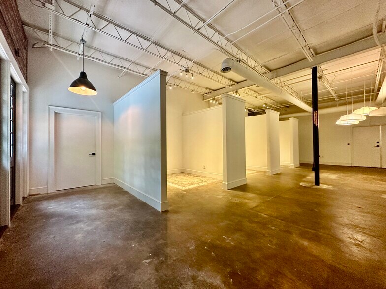 More Photos Of 1095 Zonolite Rd NE, Atlanta Loft Creative Space For Lease