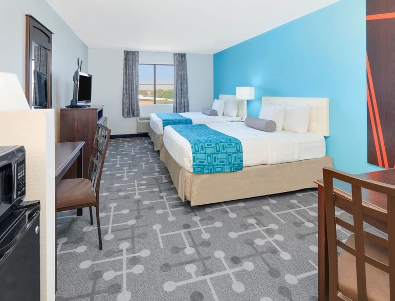 More Photos Of 5108 I-27, Lubbock Hotel For Sale