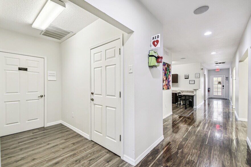 More Photos Of 7720 W Waters Ave, Tampa Office For Lease