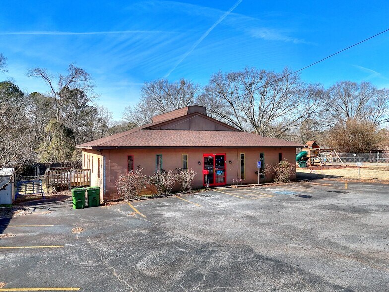 More Photos Of 517 Hill St, Monroe Office For Sale