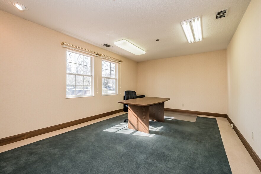 More Photos Of 7222 Day Ave SW, Navarre Medical For Lease