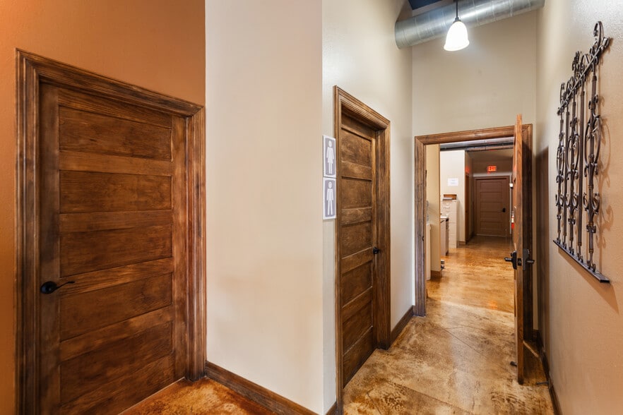 More Photos Of 714 st highway 248, Branson Medical For Sale