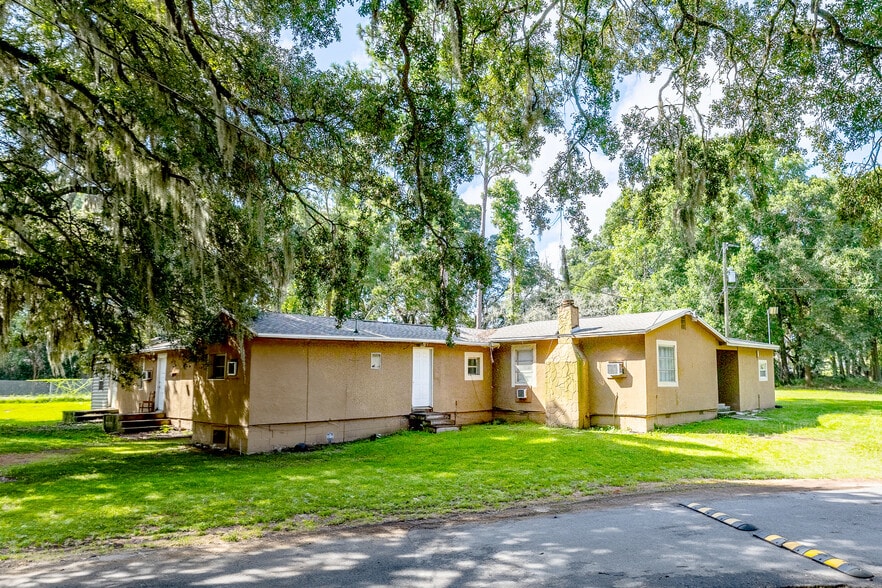 More Photos Of 6837 Lakeville Rd, Orlando Religious Facility For Sale
