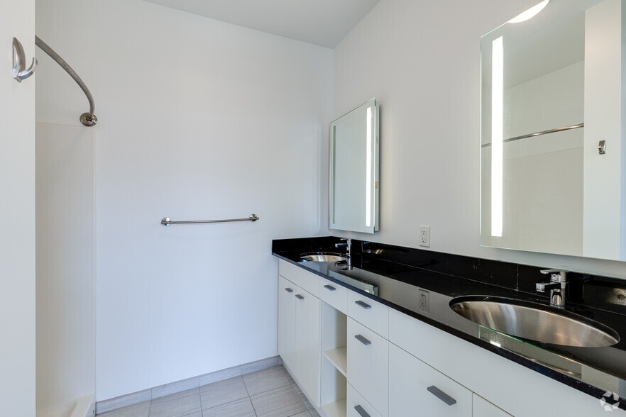 More Photos Of 915 Washington Ave N, Minneapolis Apartments For Lease