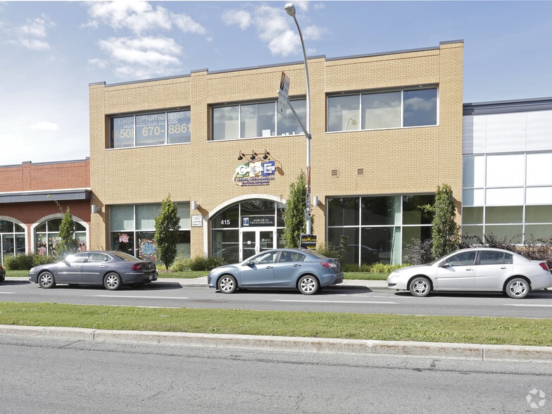 More Photos Of 395-425 Rue Saint-Charles O, Longueuil Supermarket For Lease