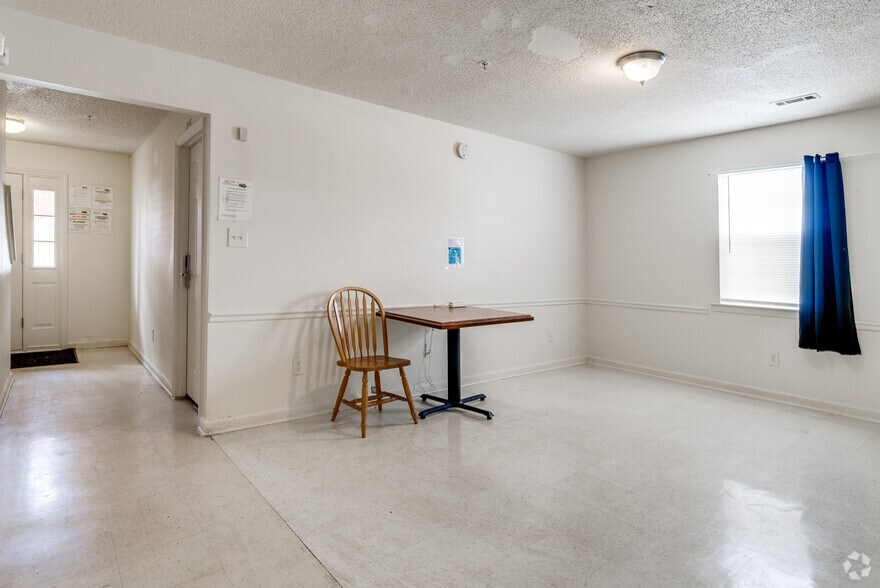 More Photos Of 5790 Highway 85, Riverdale Apartments For Sale