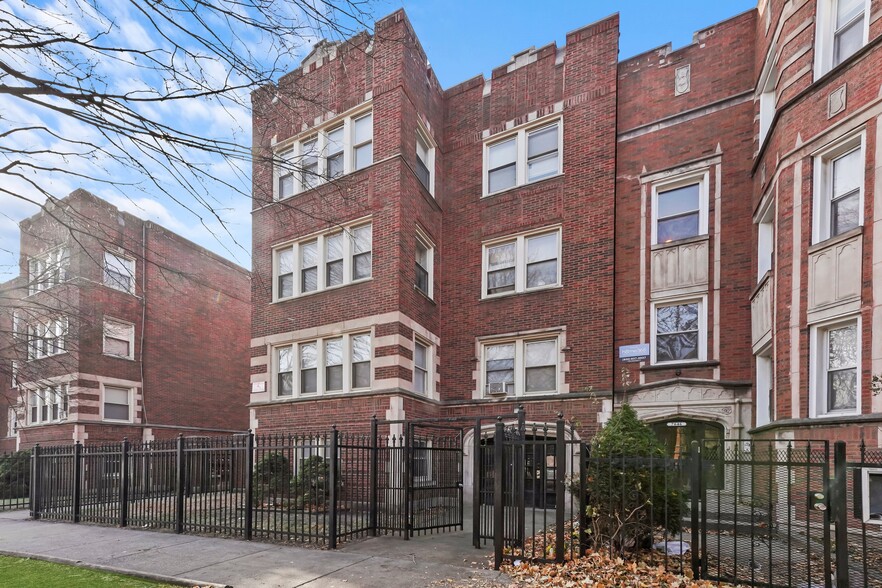 More Photos Of 7648 S Phillips Ave, Chicago Apartments For Sale