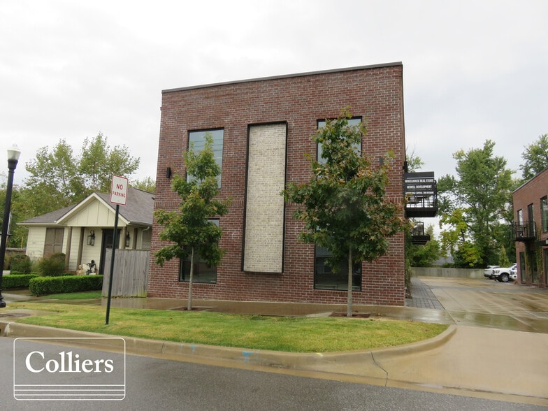 More Photos Of 204 SE 6th St, Bentonville Office For Lease
