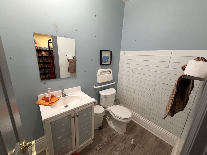 More Photos Of 4037 Arden Dr, El Monte Storefront Retail Office For Sale